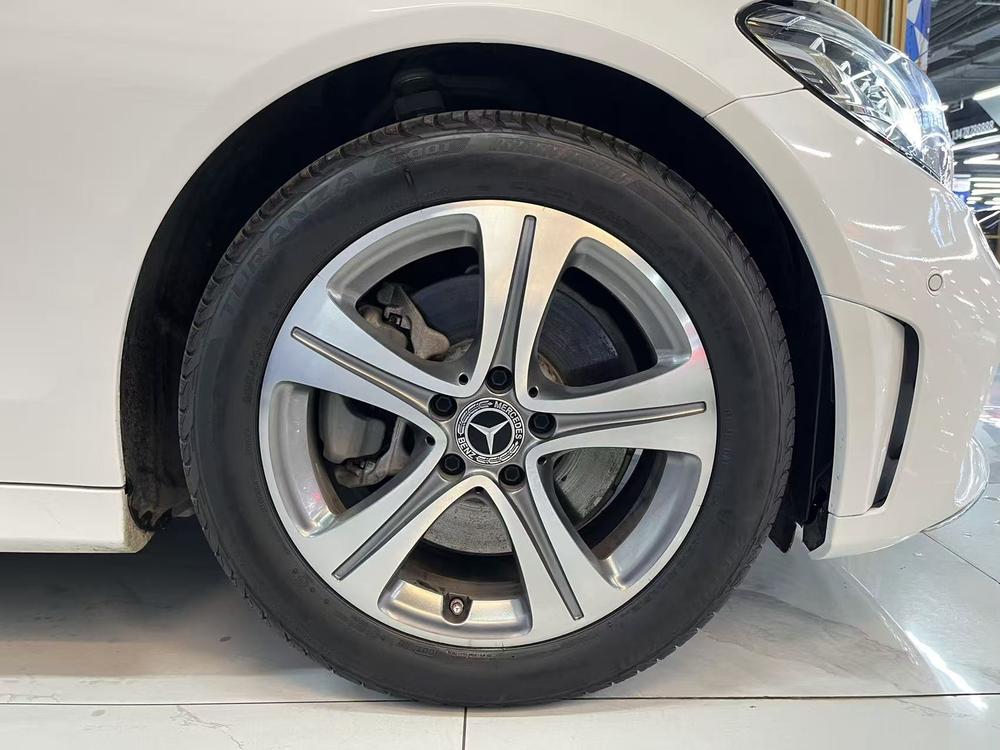 Mercedes-Benz Mercedes-Benz C-Class