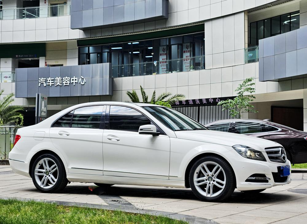 Mercedes-Benz Mercedes-Benz C-Class