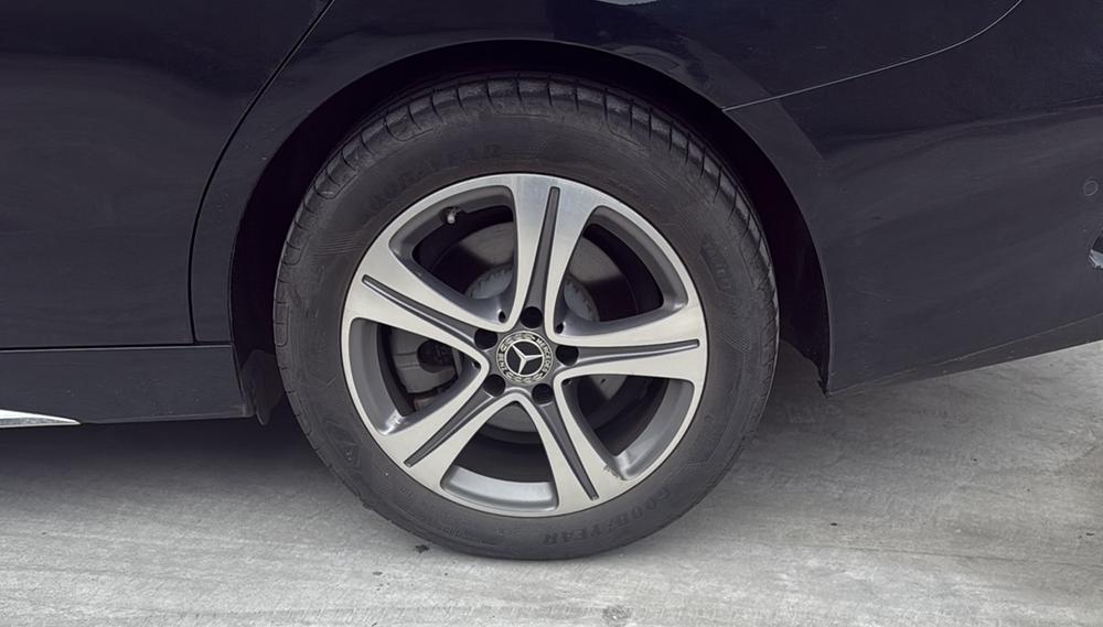 Mercedes-Benz Mercedes-Benz C-Class