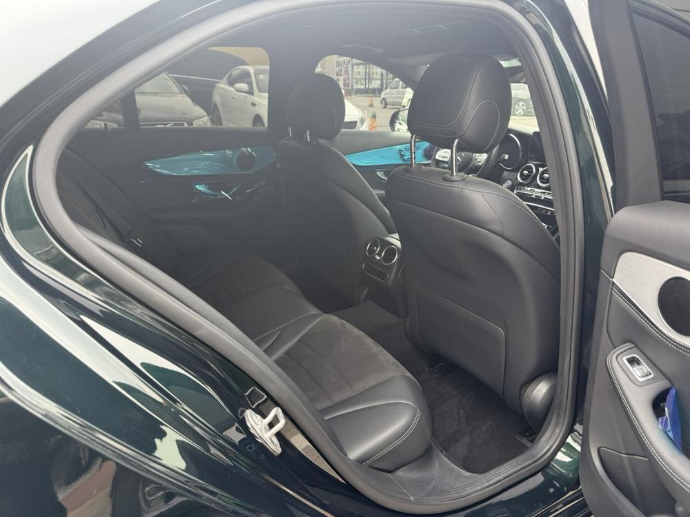 Mercedes-Benz Mercedes-Benz C-Class