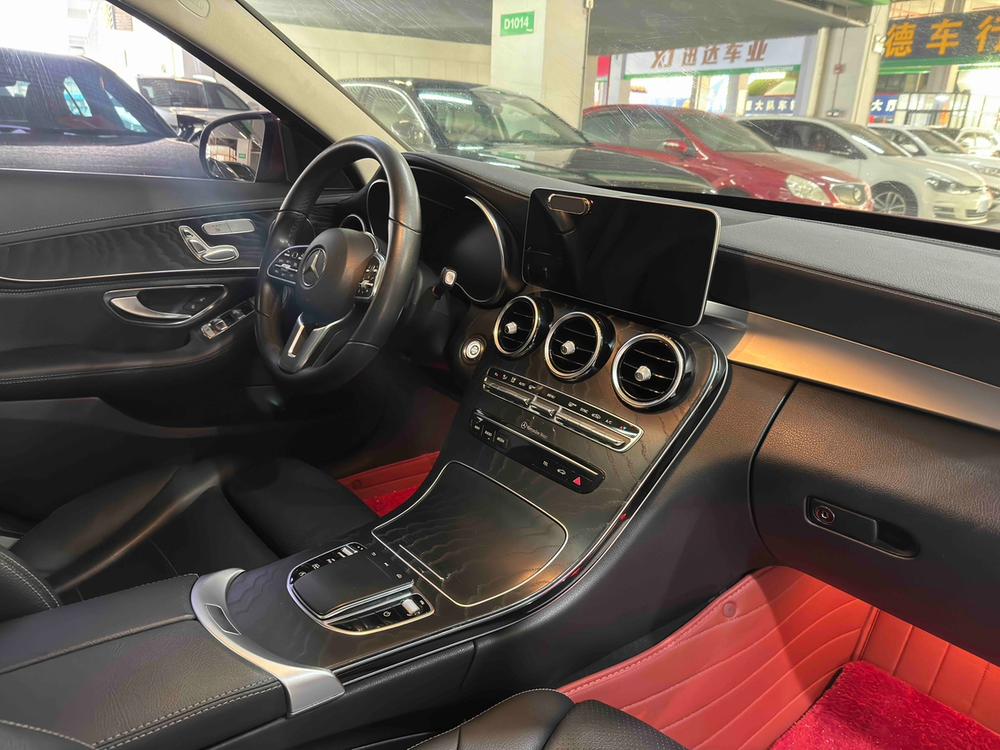 Mercedes-Benz Mercedes-Benz C-Class