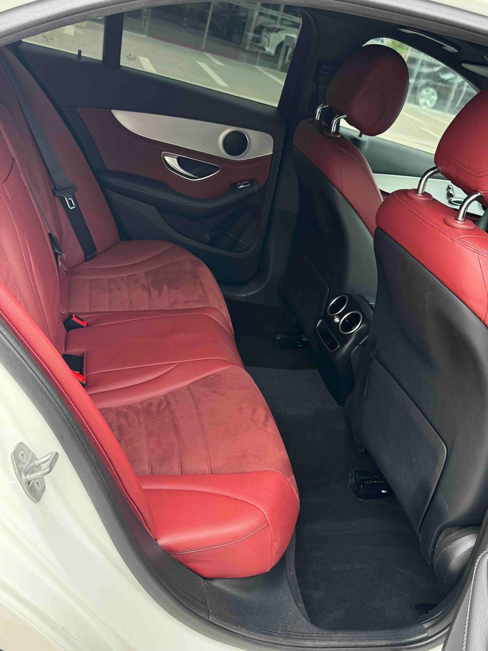 Mercedes-Benz Mercedes-Benz C-Class