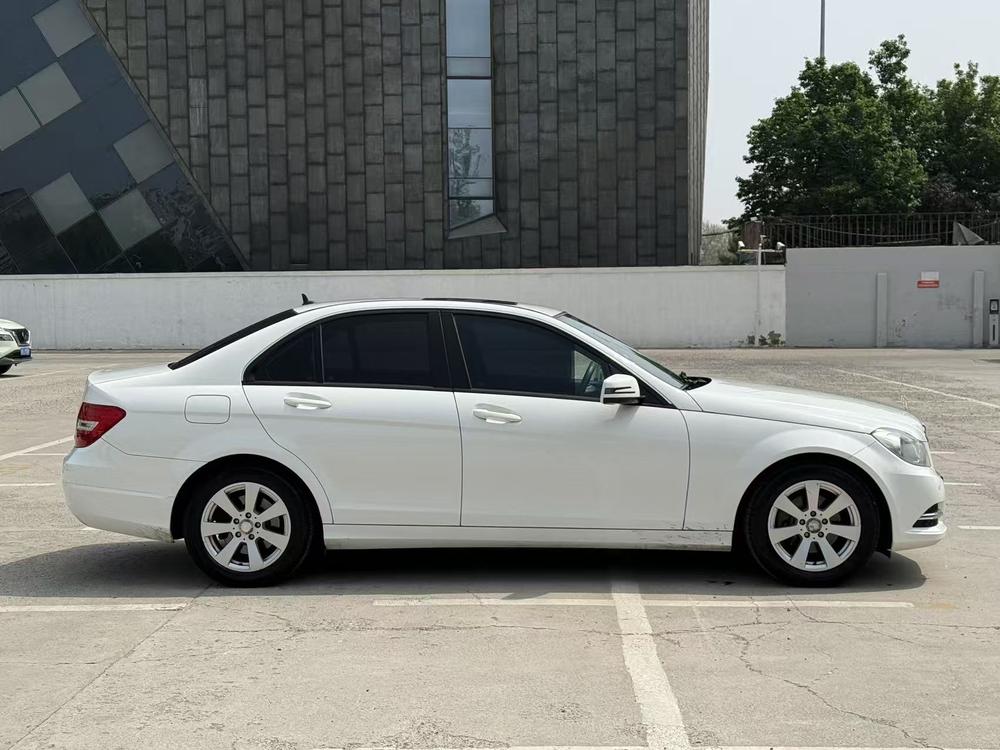 Mercedes-Benz Mercedes-Benz C-Class