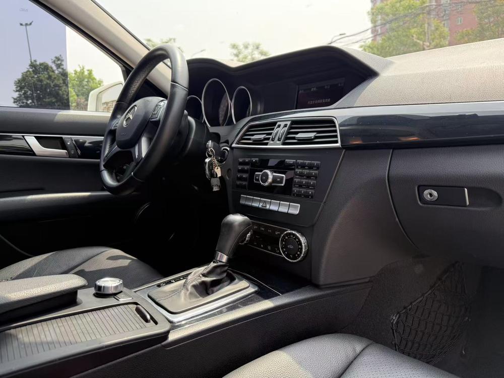 Mercedes-Benz Mercedes-Benz C-Class