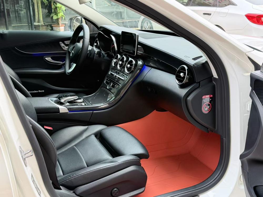 Mercedes-Benz Mercedes-Benz C-Class