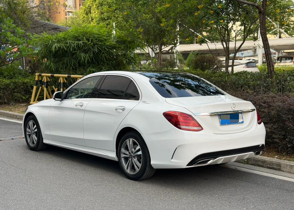 Mercedes-Benz Mercedes-Benz C-Class