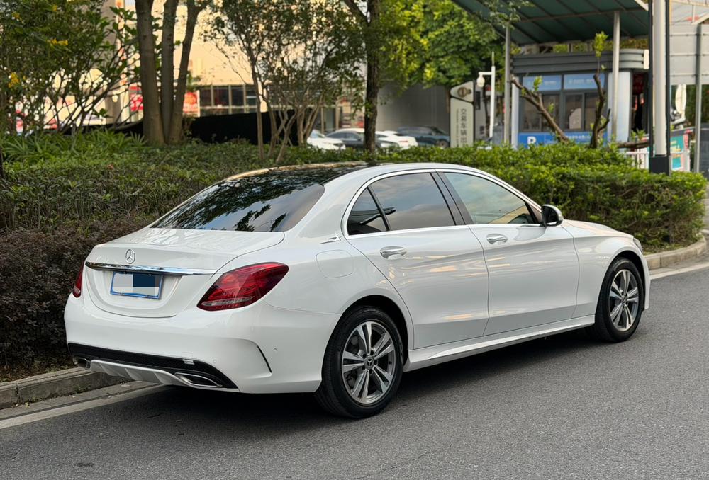 Mercedes-Benz Mercedes-Benz C-Class