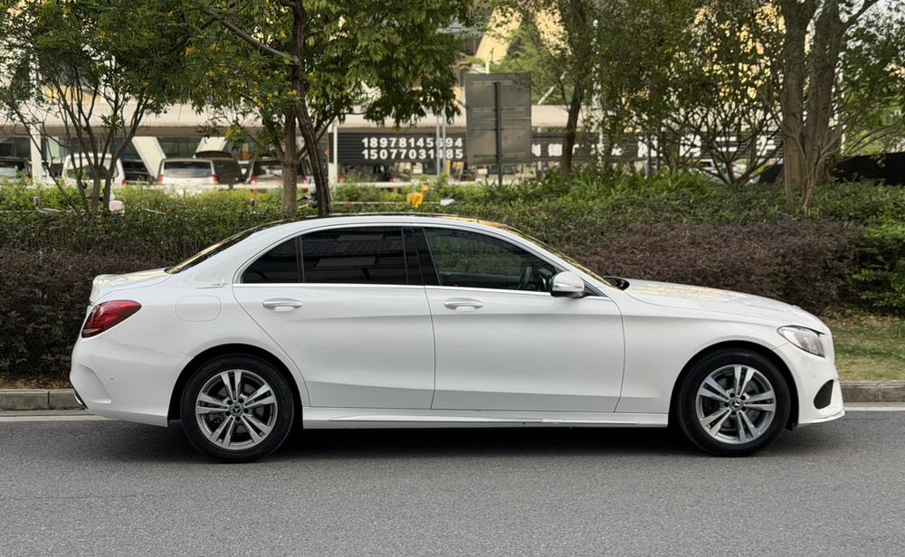 Mercedes-Benz Mercedes-Benz C-Class