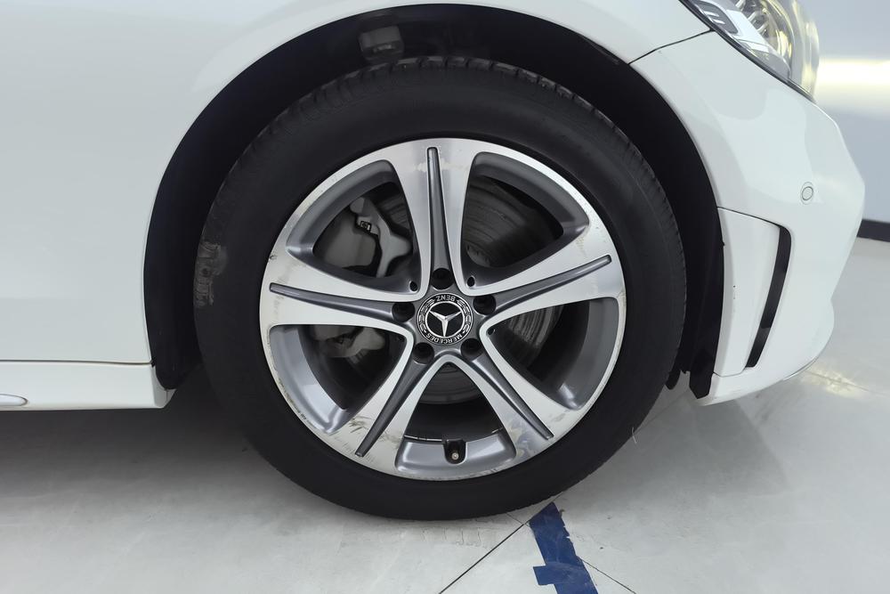 Mercedes-Benz Mercedes-Benz C-Class