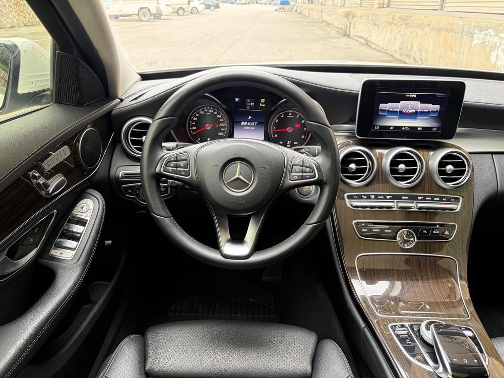 Mercedes-Benz Mercedes-Benz C-Class