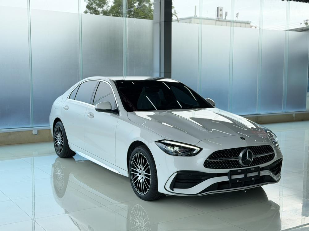 Mercedes-Benz Mercedes-Benz C-Class