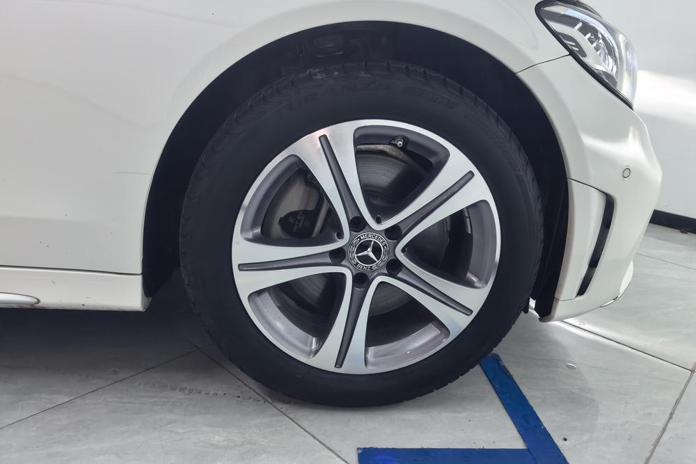 Mercedes-Benz Mercedes-Benz C-Class