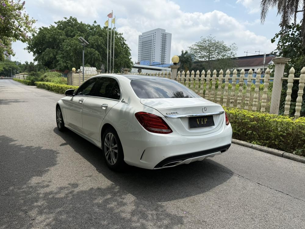 Mercedes-Benz Mercedes-Benz C-Class