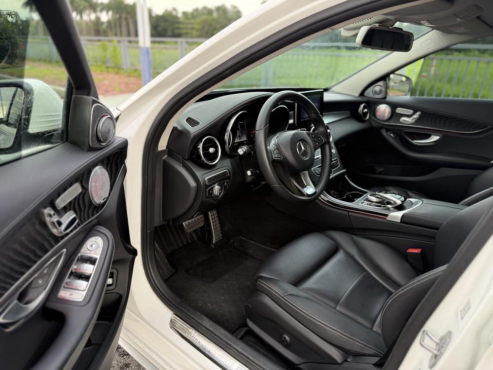 Mercedes-Benz Mercedes-Benz C-Class