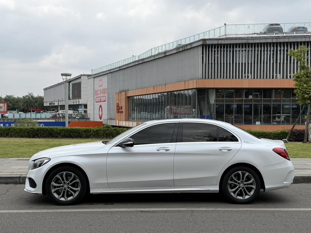 Mercedes-Benz Mercedes-Benz C-Class