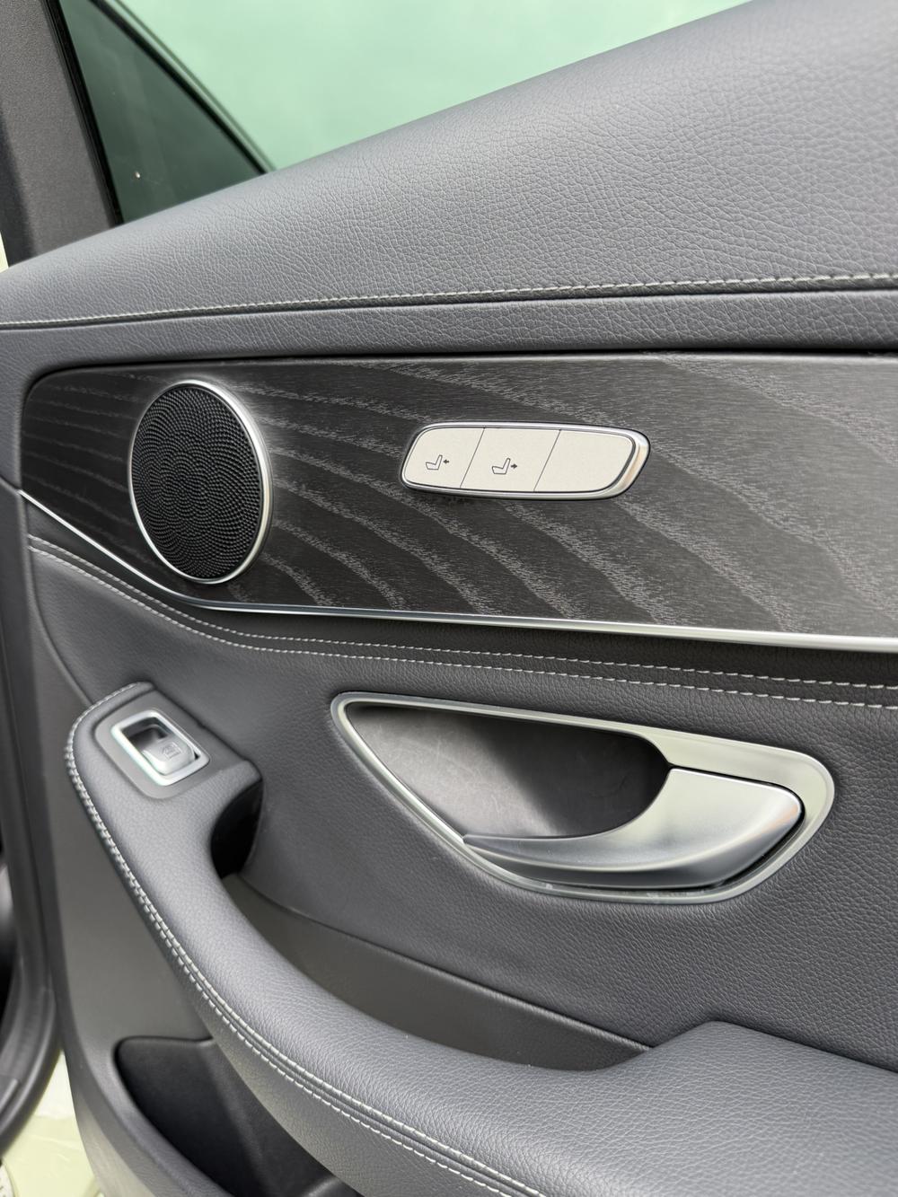 Mercedes-Benz Mercedes-Benz C-Class