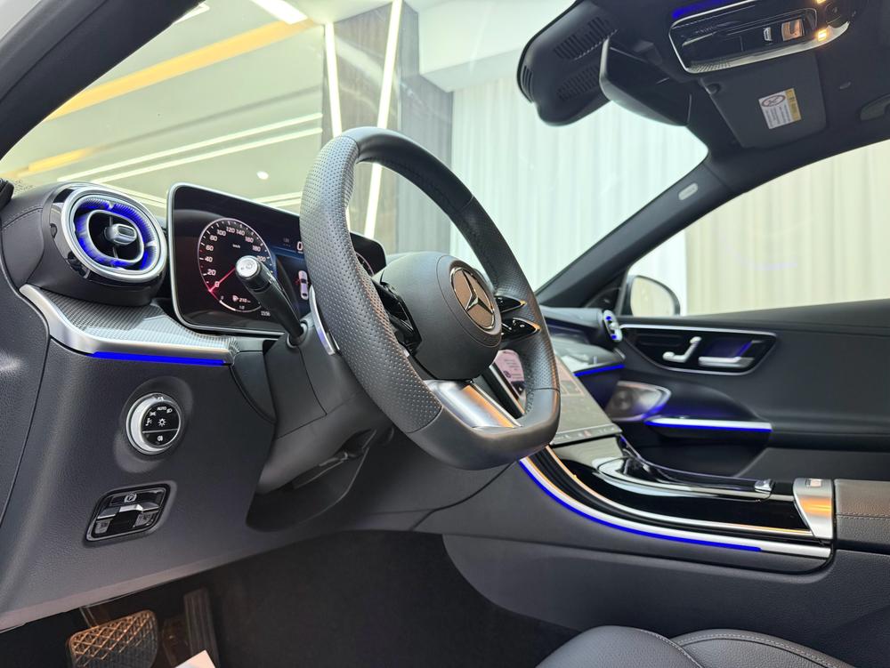 Mercedes-Benz Mercedes-Benz C-Class