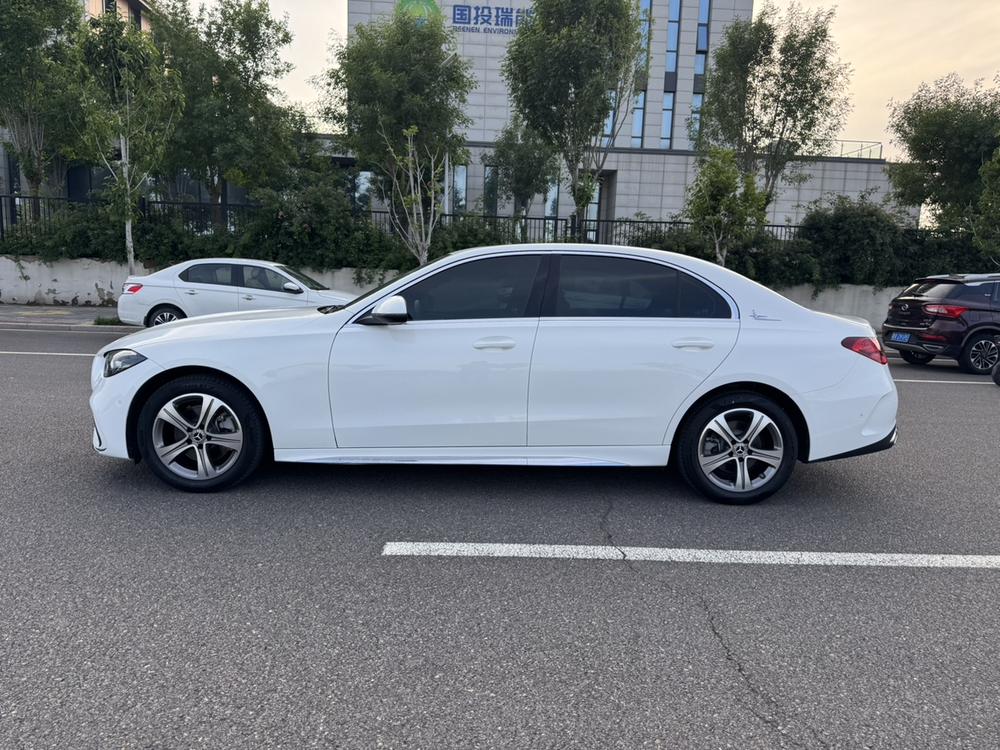 Mercedes-Benz Mercedes-Benz C-Class