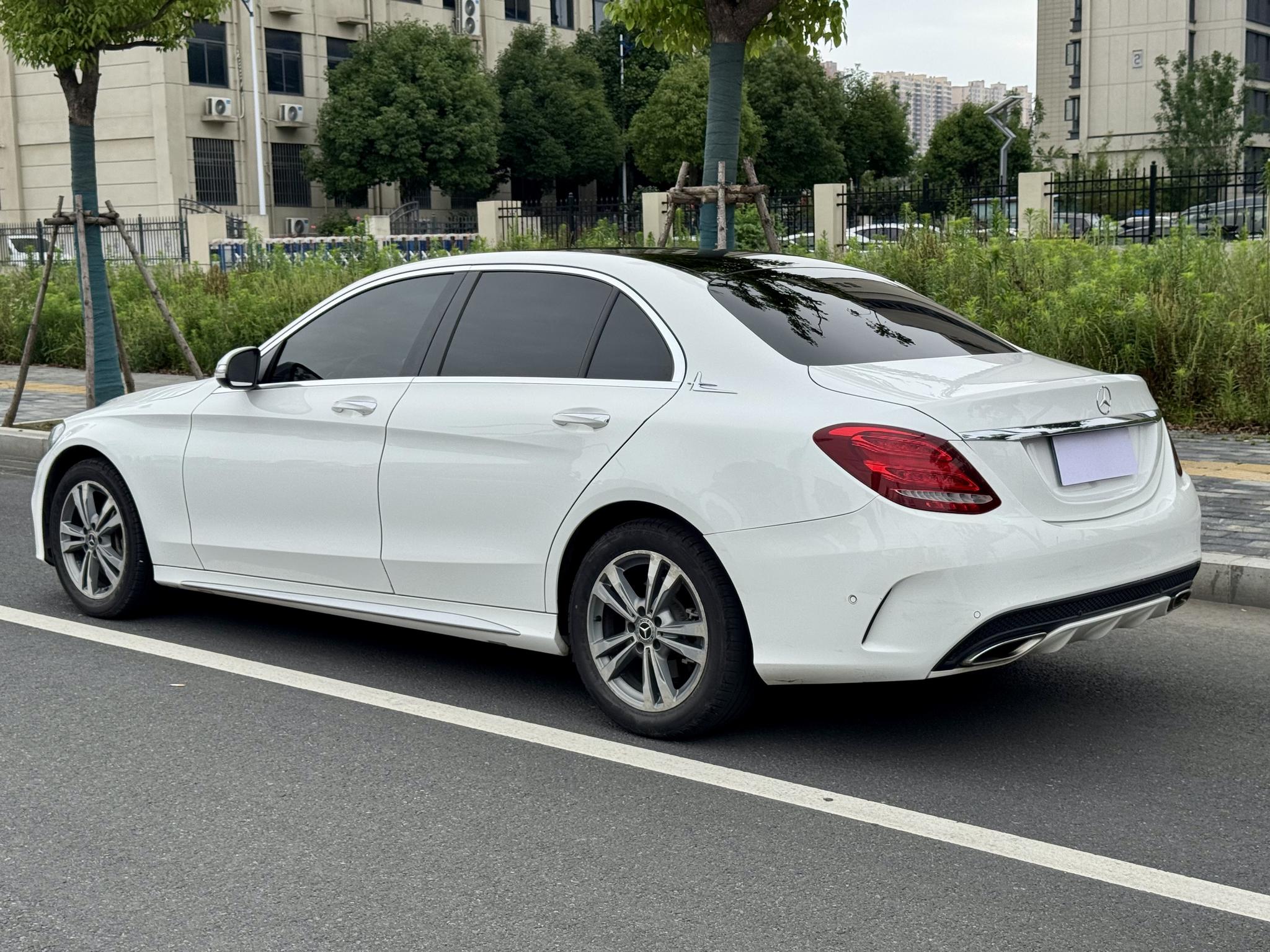 Mercedes-Benz Mercedes-Benz C-Class