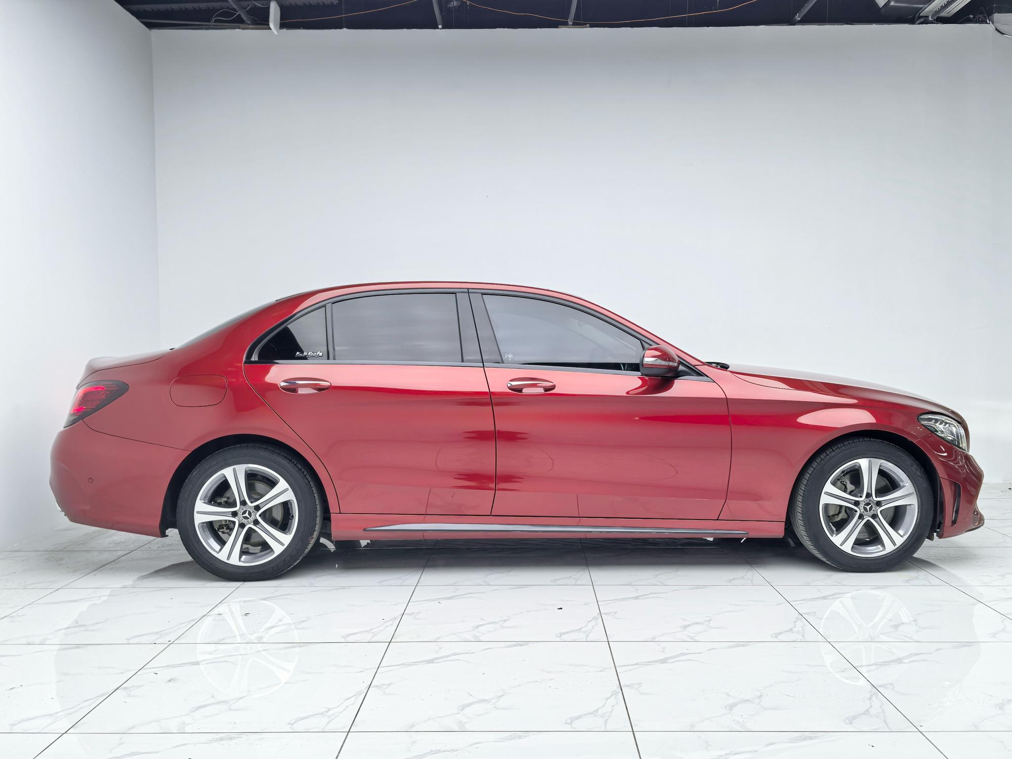 Mercedes-Benz Mercedes-Benz C-Class