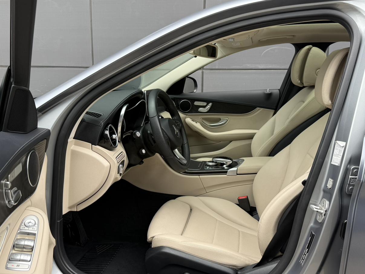 Mercedes-Benz Mercedes-Benz C-Class
