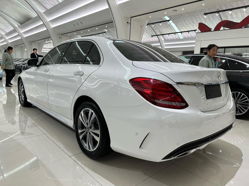 Mercedes-Benz Mercedes-Benz C-Class