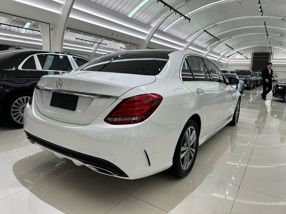 Mercedes-Benz Mercedes-Benz C-Class
