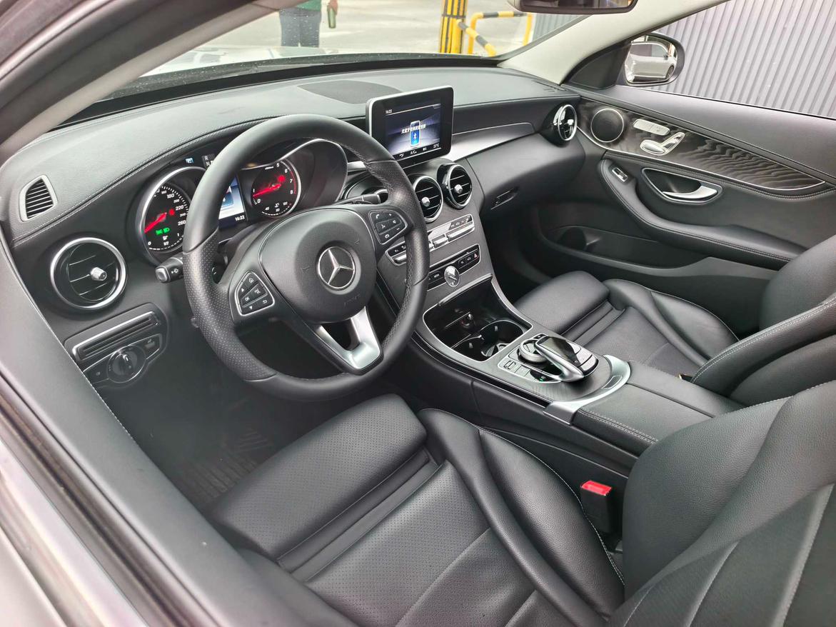 Mercedes-Benz Mercedes-Benz C-Class