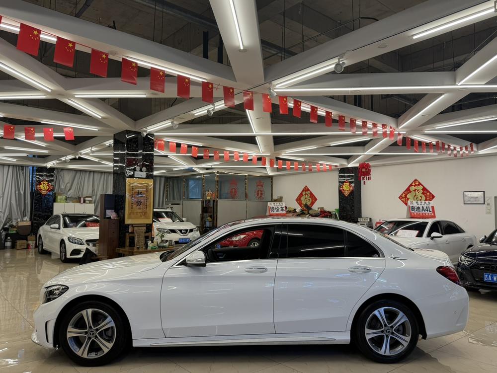 Mercedes-Benz Mercedes-Benz C-Class