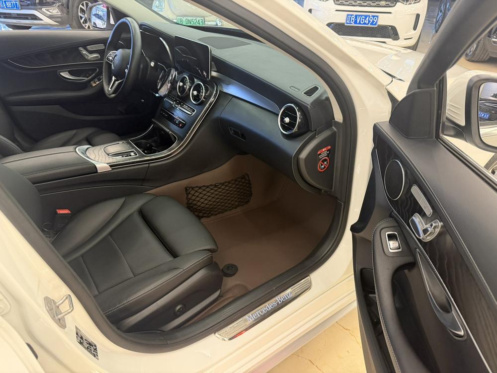 Mercedes-Benz Mercedes-Benz C-Class