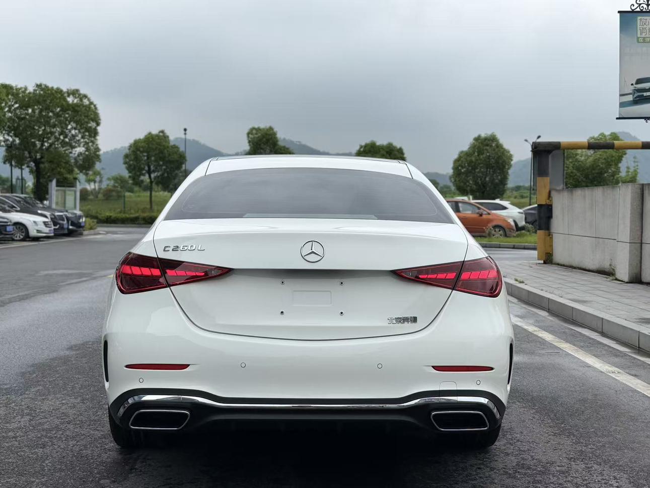 Mercedes-Benz Mercedes-Benz C-Class