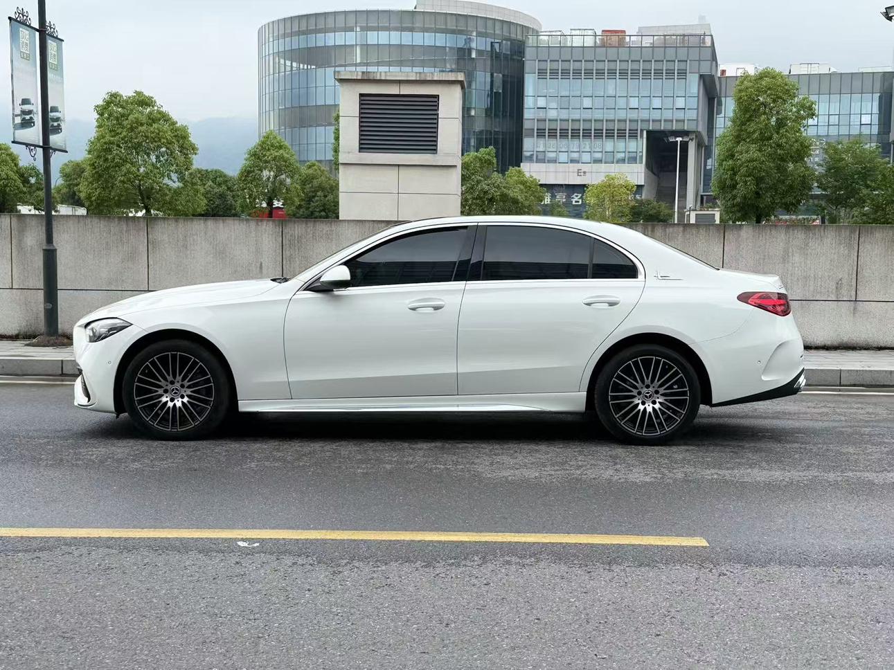 Mercedes-Benz Mercedes-Benz C-Class