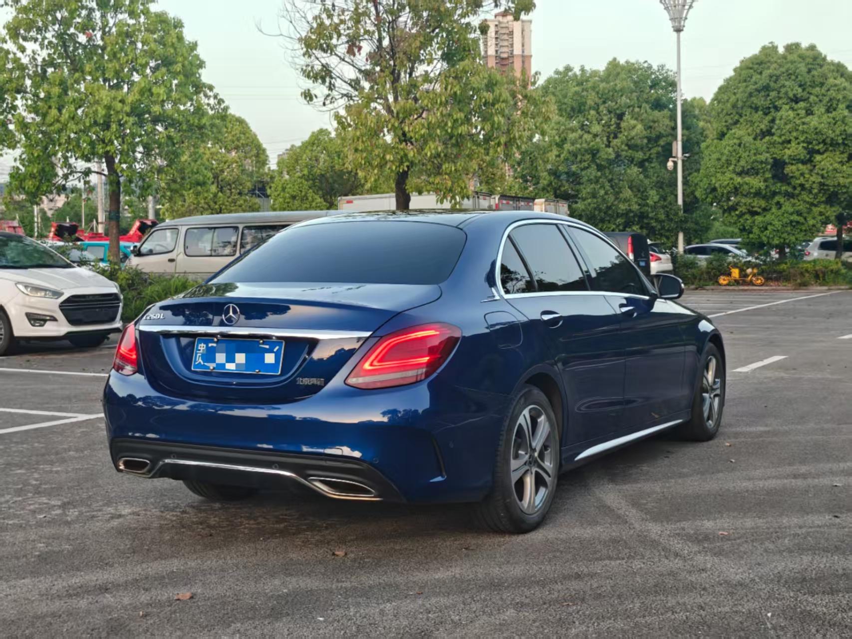 Mercedes-Benz Mercedes-Benz C-Class