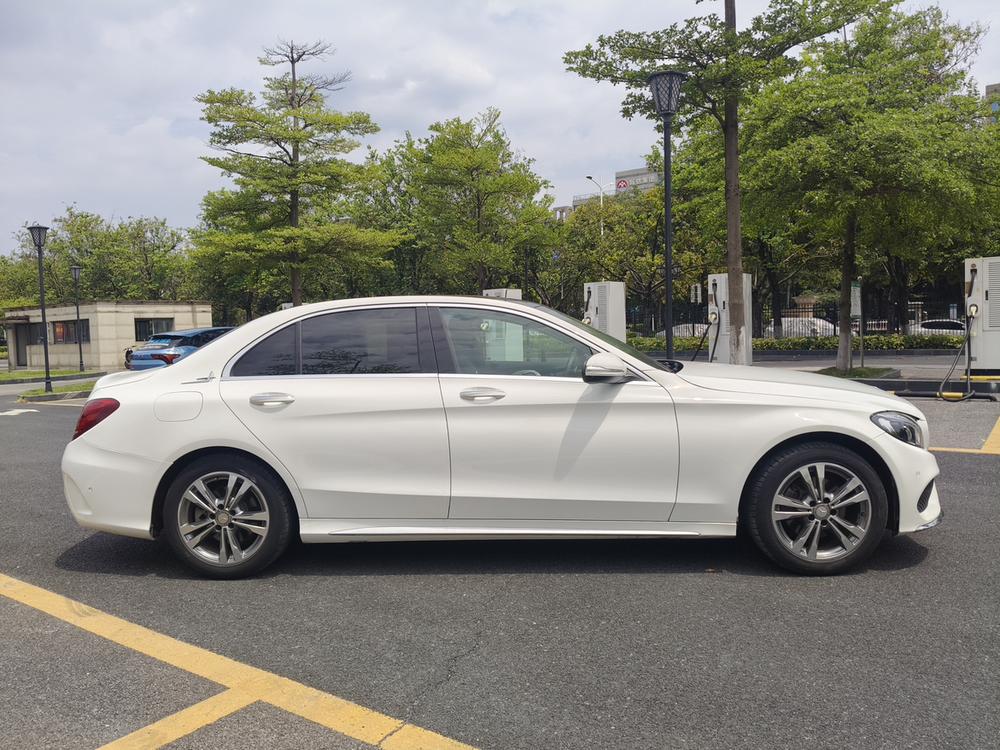 Mercedes-Benz Mercedes-Benz C-Class