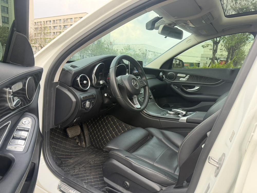 Mercedes-Benz Mercedes-Benz C-Class