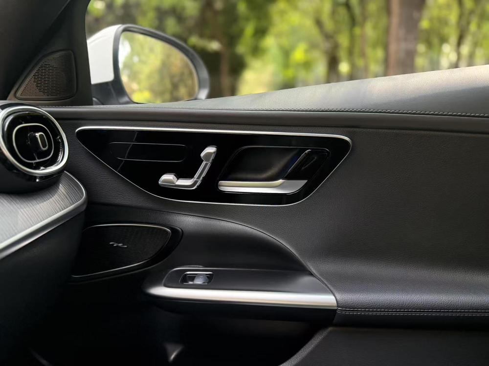 Mercedes-Benz Mercedes-Benz C-Class