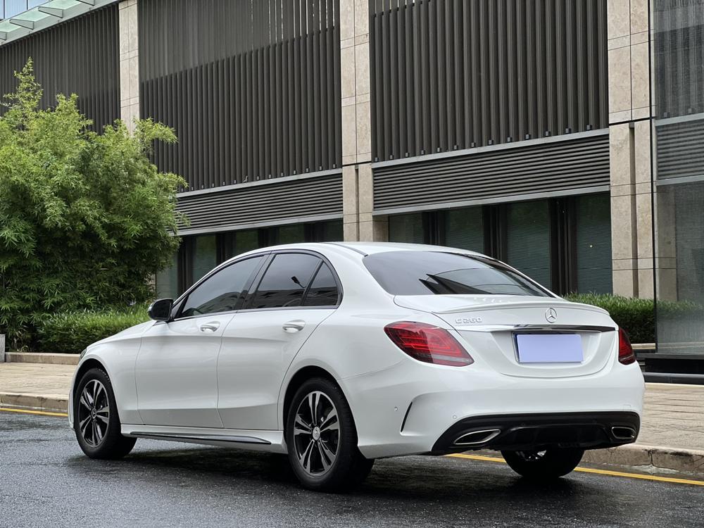 Mercedes-Benz Mercedes-Benz C-Class