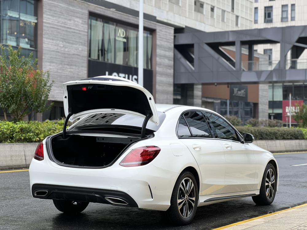 Mercedes-Benz Mercedes-Benz C-Class