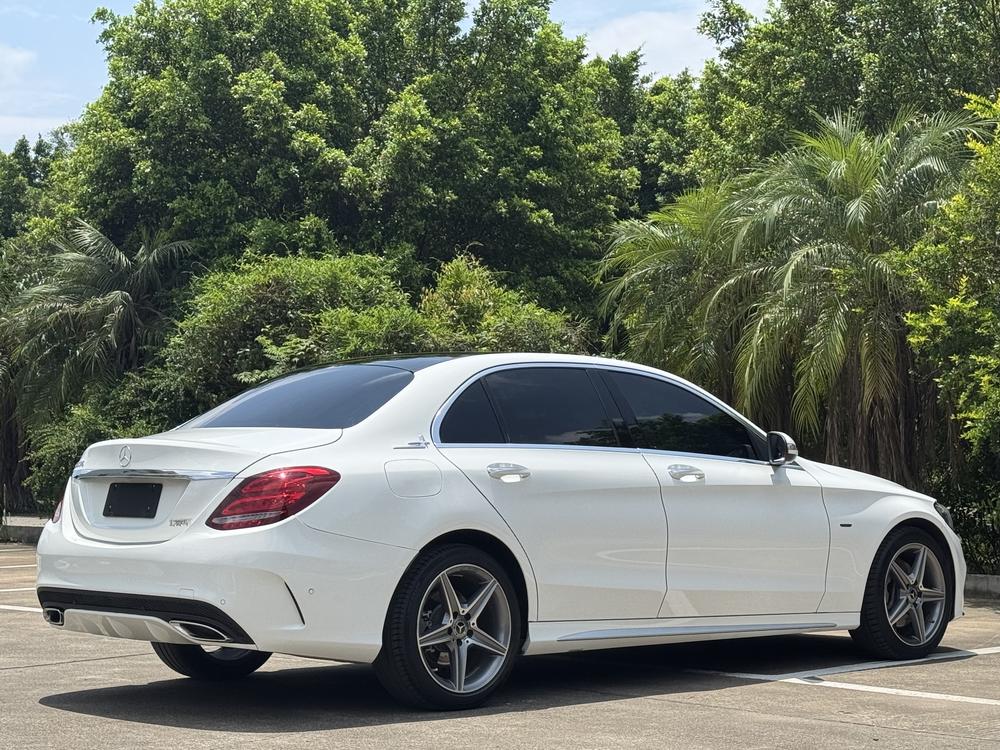 Mercedes-Benz Mercedes-Benz C-Class