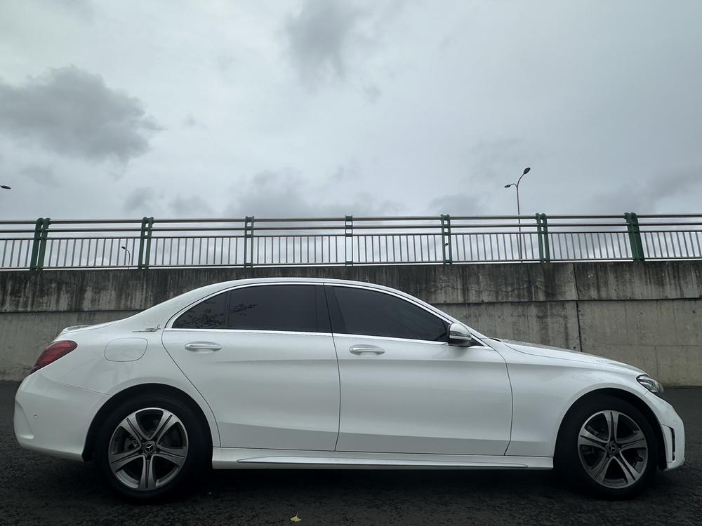 Mercedes-Benz Mercedes-Benz C-Class