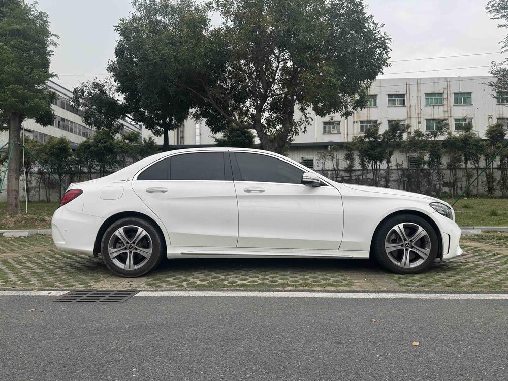 Mercedes-Benz Mercedes-Benz C-Class