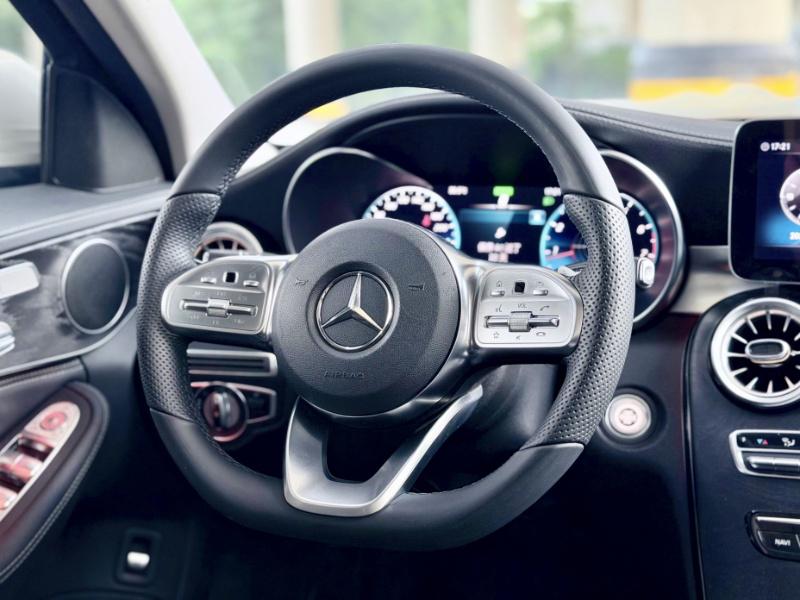 Mercedes-Benz Mercedes-Benz C-Class