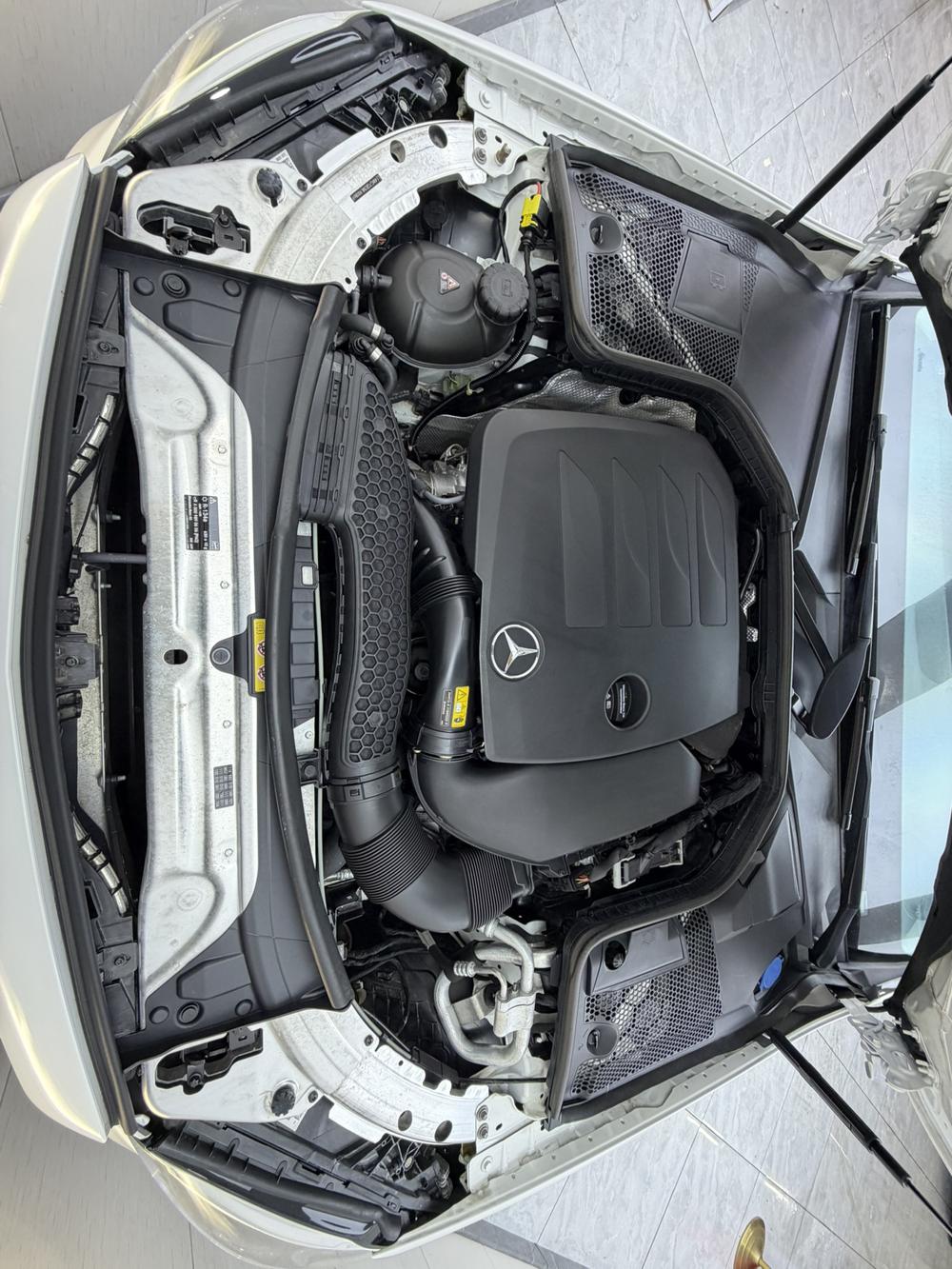 Mercedes-Benz Mercedes-Benz C-Class