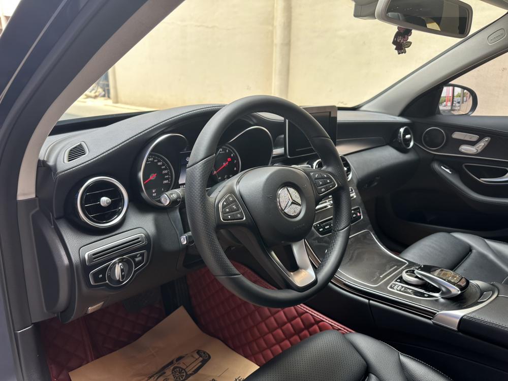Mercedes-Benz Mercedes-Benz C-Class