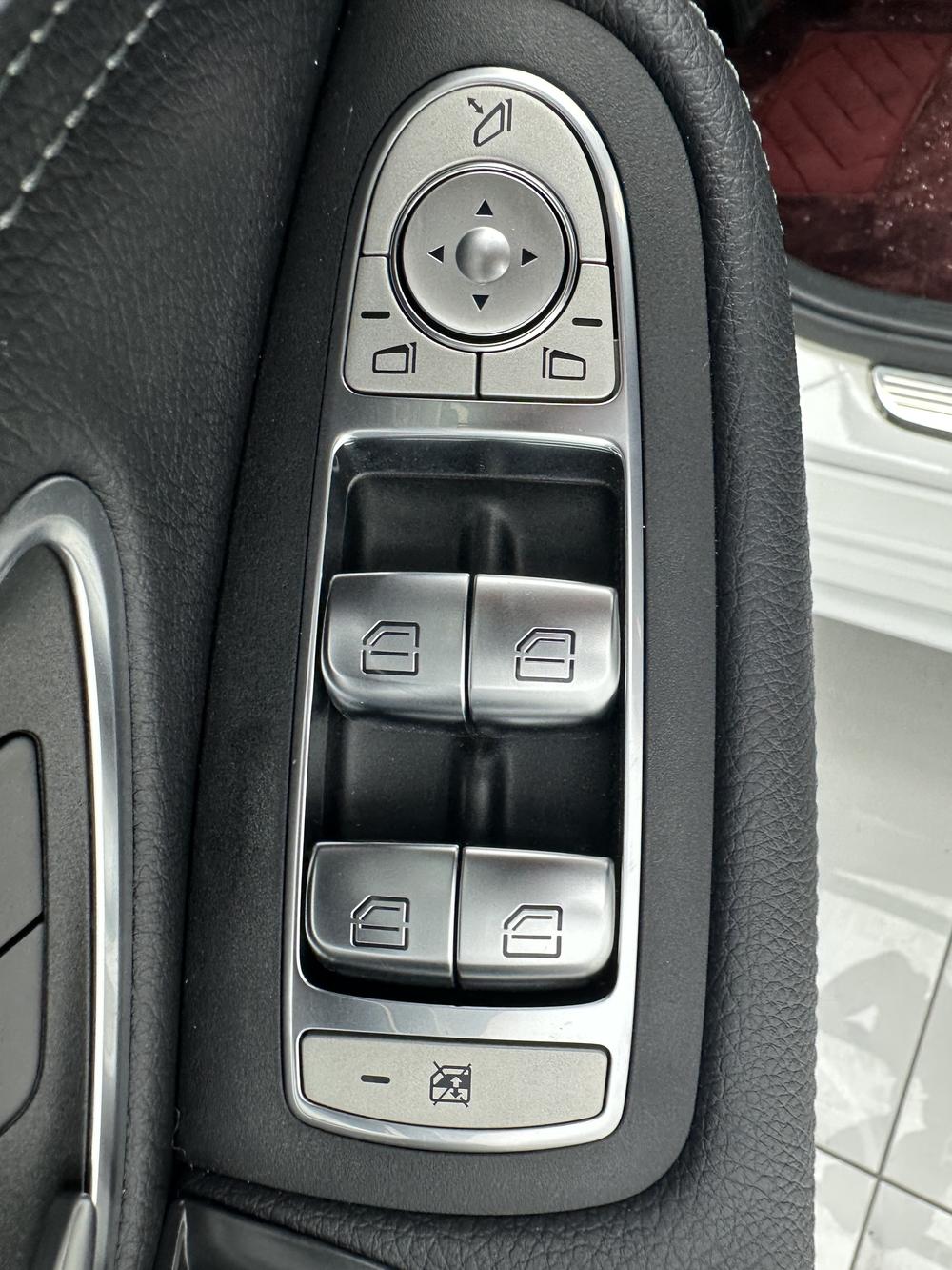 Mercedes-Benz Mercedes-Benz C-Class