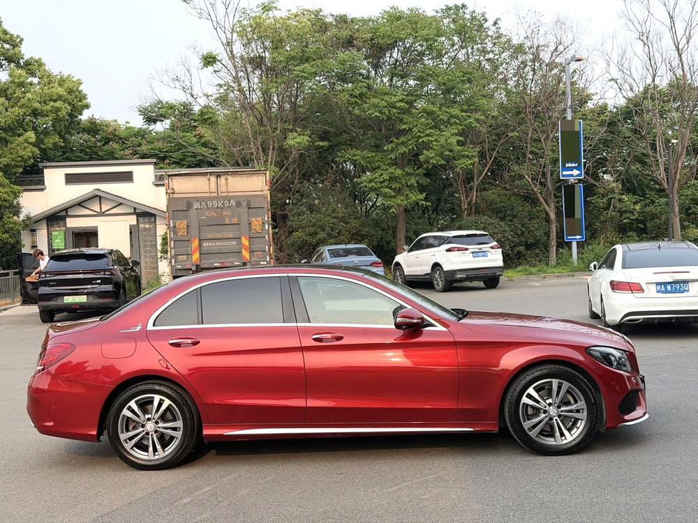 Mercedes-Benz Mercedes-Benz C-Class