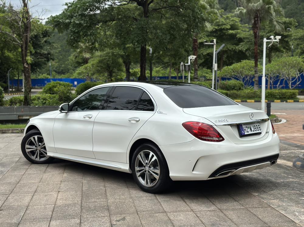 Mercedes-Benz Mercedes-Benz C-Class