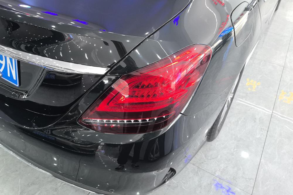 Mercedes-Benz Mercedes-Benz C-Class