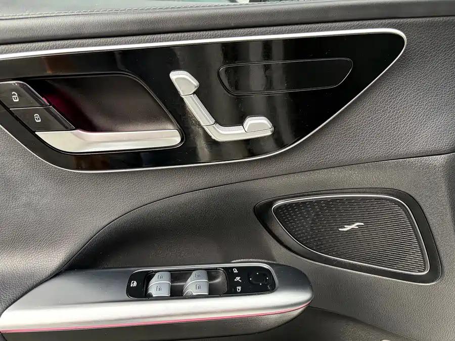 Mercedes-Benz Mercedes-Benz C-Class