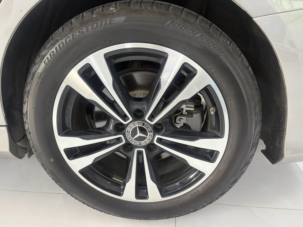Mercedes-Benz Mercedes-Benz C-Class